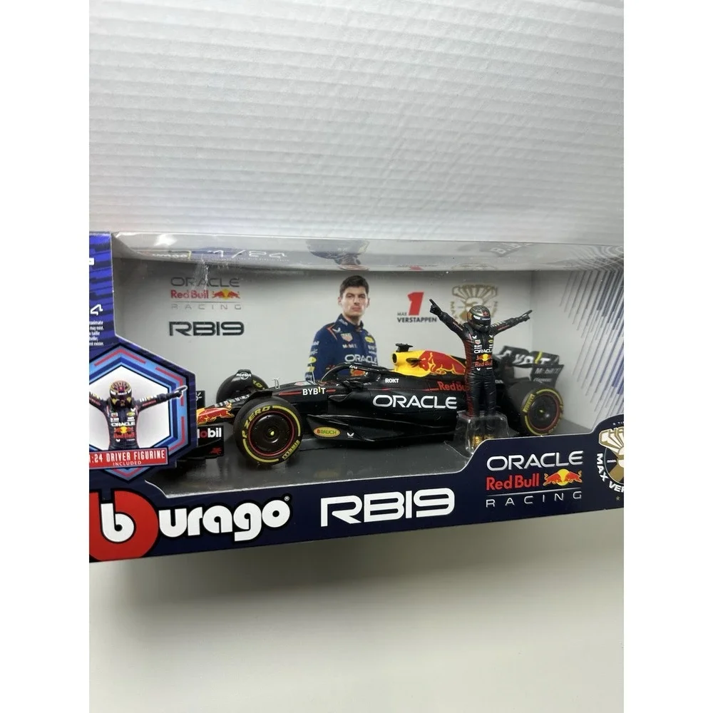 Bburago - 18-60061 - Oracle Red Bull RB19 & Verstappen #1 Figure- Scale 1:24